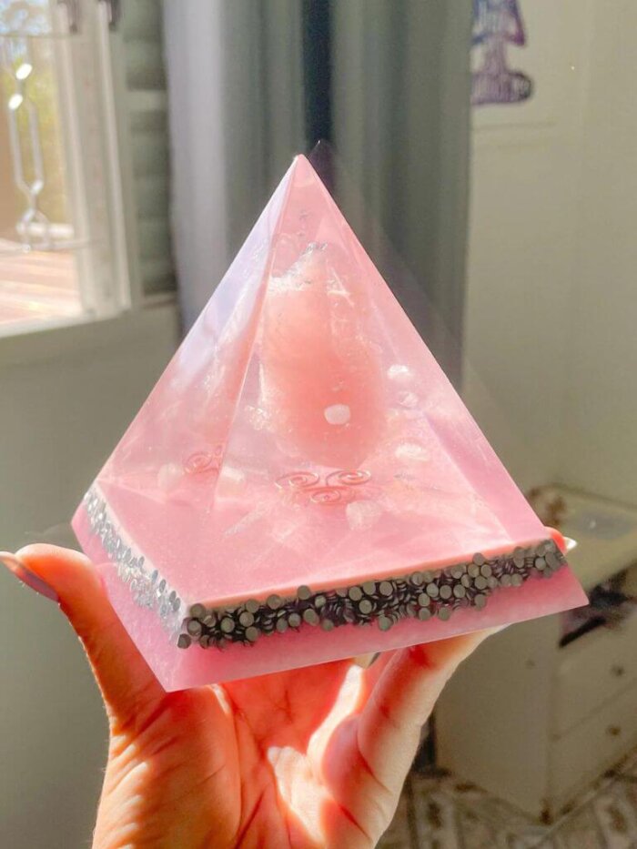 Orgonite Média Quartzo Rosa - Amor Próprio - M2