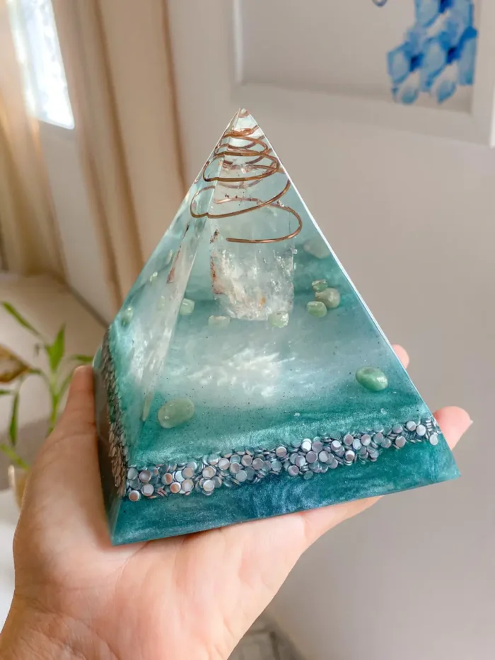 Orgonite Média Espiral - Quartzo Verde - Vitalidade e Bem Estar