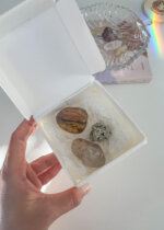 Kit de Cristais para Prosperidade e Abundância – Olho de Tigre, Pirita e Quartzo Rutilado - Imagem 3