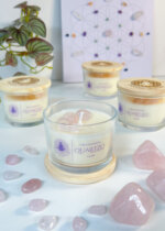 Vela Aromática Quartzo Rosa – Vanilla | Despertar o Amor e o Autocuidado - Imagem 4