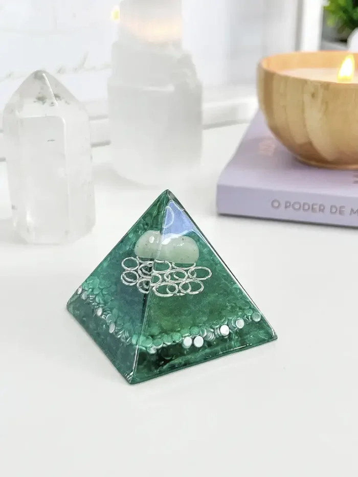 Mini Orgonite Quartzo Verde - Vitalidade