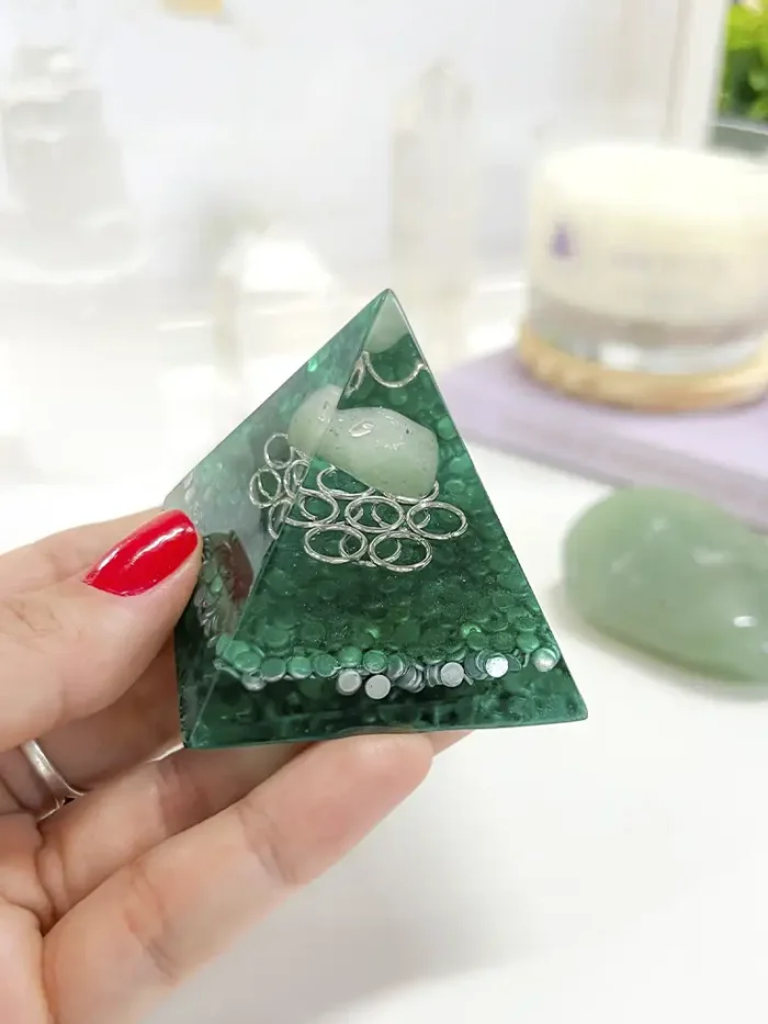 Mini Orgonite Quartzo Verde - Vitalidade