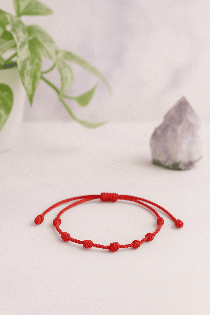 Pulseira Vermelha de 7 Nós – Proteção Espiritual e Energia Positiva (Kabbalah)