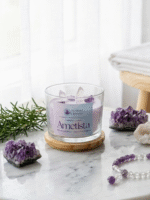 Vela Aromática Ametista com Cristais Naturais | Alecrim e Verbena | Coleção Colors — Dharma Cristais - Imagem 3
